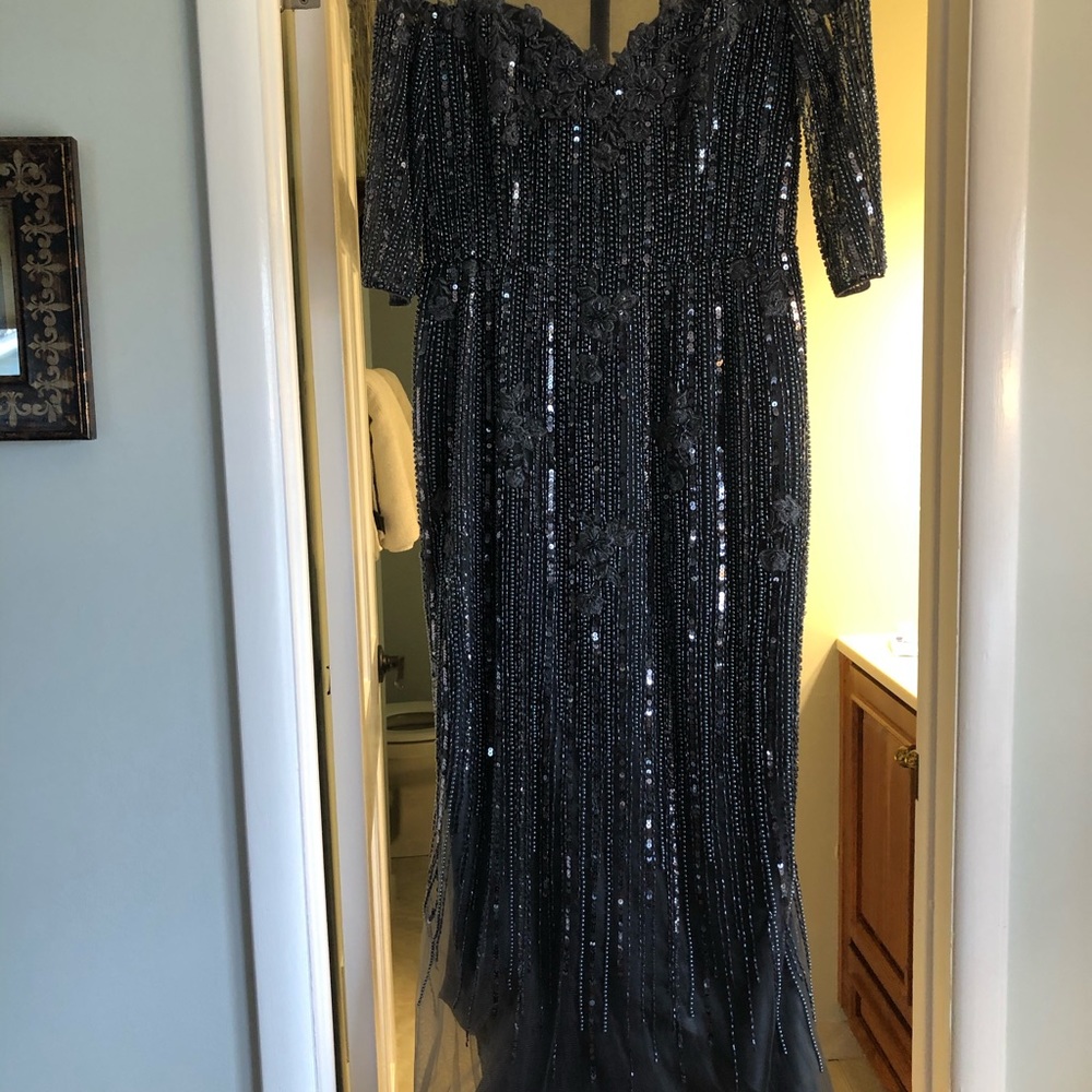 Basix black label gown